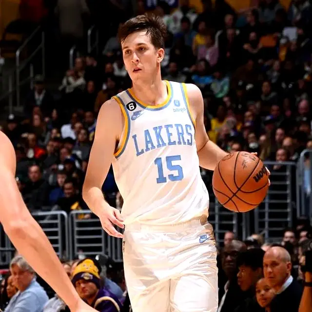 形成了篮球 形成了篮球