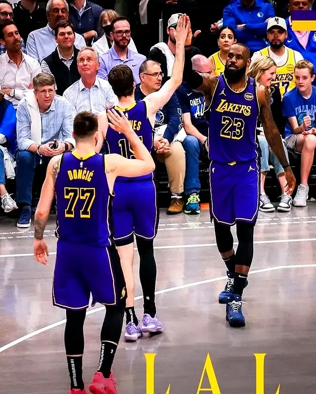 里夫斯的表, entit, 季后赛中展 里夫斯的表, entit, 季后赛中展